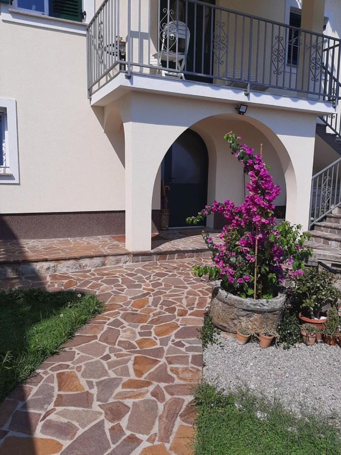 H-Elios Apartment Lovran Bagian luar foto